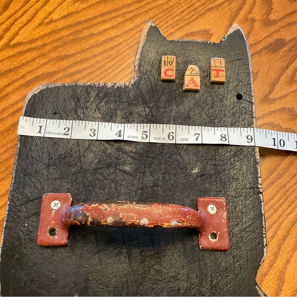 Rustic Cat Towel Holder - Picture 3 of 4